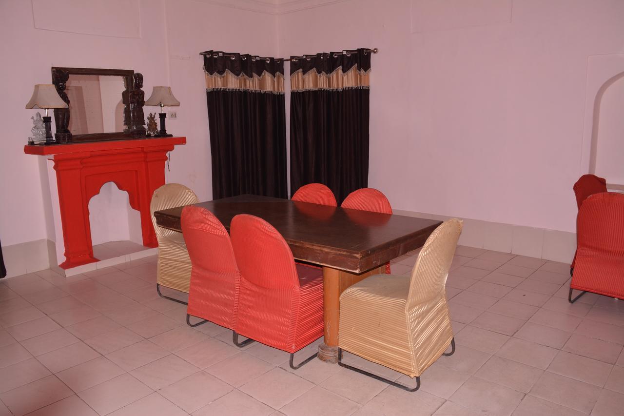 אלוואר Hotel Saroop Vilas Palace מראה חיצוני תמונה